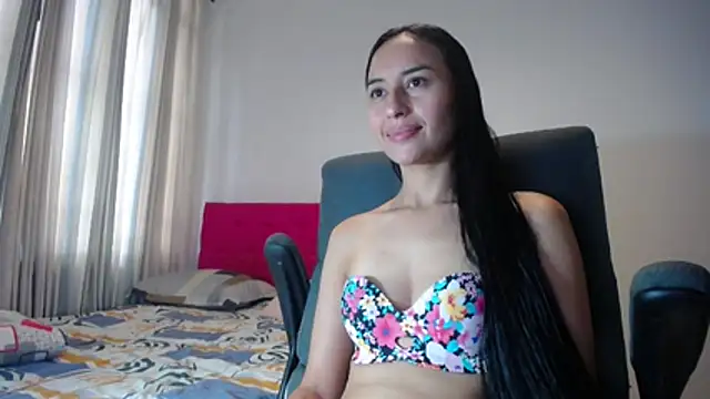 LisaRiveraxxx online show from February 5, 2026, 6:26 pm