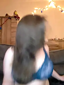 Snapshot of cristalines chatting on December 22, 2025, 3:56 pm cristalines online show from December 22, 2025, 3:56 pm