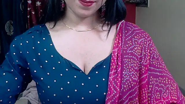 Snapshot of Naiaa-mylove chatting on March 21, 2025, 10:50 am Naiaa-mylove online show from March 21, 2025, 10:50 am