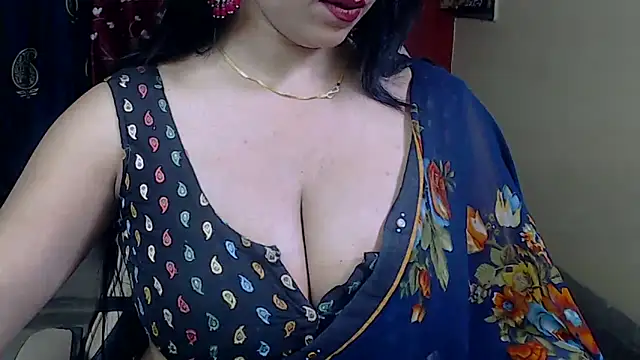 Snapshot of Naiaa-mylove chatting on March 18, 2025, 7:01 am Naiaa-mylove online show from March 18, 2025, 7:01 am