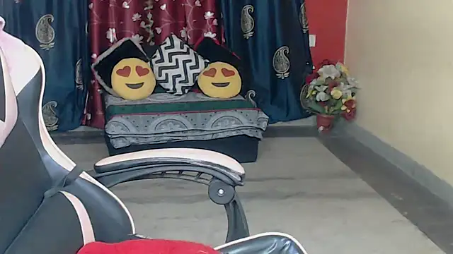 Snapshot of Naiaa-mylove chatting on March 10, 2025, 7:55 am Naiaa-mylove online show from March 10, 2025, 7:55 am
