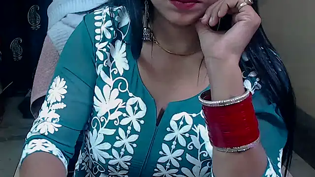 Snapshot of Naiaa-mylove chatting on December 15, 2024, 6:40 am Naiaa-mylove online show from December 15, 2024, 6:40 am