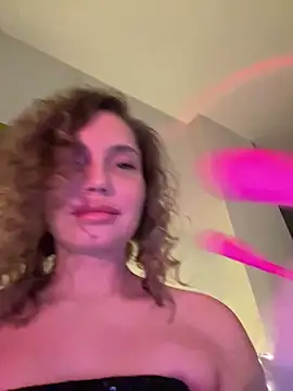 Snapshot of Chel_sea_ chatting on December 27, 2024, 1:32 am Chel sea online show from December 27, 2024, 1:32 am