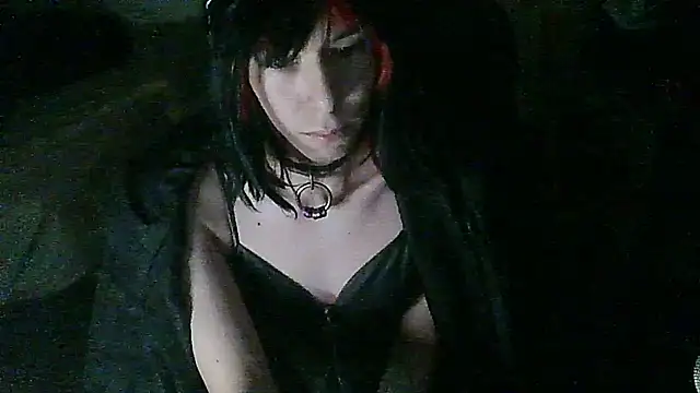 crystalxh online show from October 10, 2025, 8:31 pm