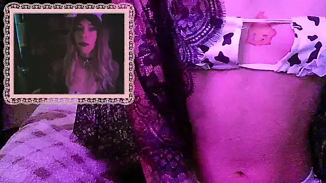 crystalxh online show from October 22, 2025, 5:23 pm