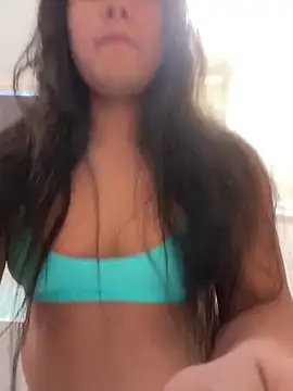 Snapshot of robinlyn chatting on January 17, 2025, 8:11 pm robinlyn online show from January 17, 2025, 8:11 pm