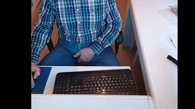 Snapshot of dutchpornking chatting on February 27, 2025, 4:21 pm dutchpornking online show from February 27, 2025, 4:21 pm