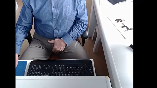 Snapshot of dutchpornking chatting on February 17, 2026, 10:12 am dutchpornking online show from February 17, 2026, 10:12 am