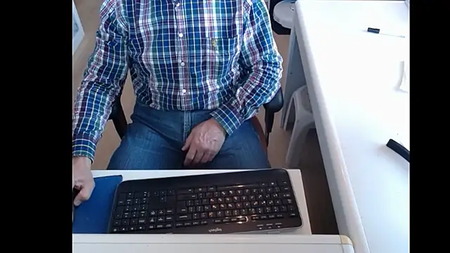 Snapshot of dutchpornking chatting on March 14, 2025, 7:37 am dutchpornking online show from March 14, 2025, 7:37 am