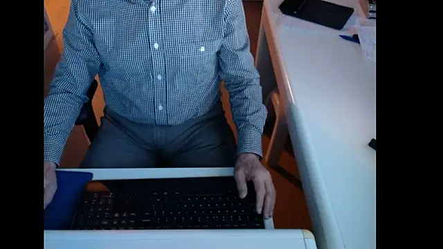 Snapshot of dutchpornking chatting on February 12, 2026, 7:08 am dutchpornking online show from February 12, 2026, 7:08 am