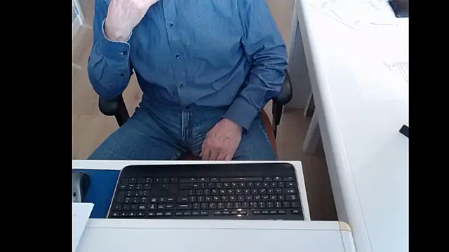 Snapshot of dutchpornking chatting on March 21, 2025, 2:40 pm dutchpornking online show from March 21, 2025, 2:40 pm