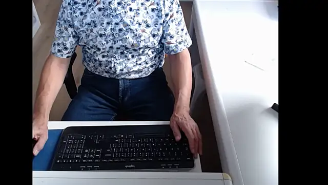 Snapshot of dutchpornking chatting on September 13, 2025, 8:58 am dutchpornking online show from September 13, 2025, 8:58 am