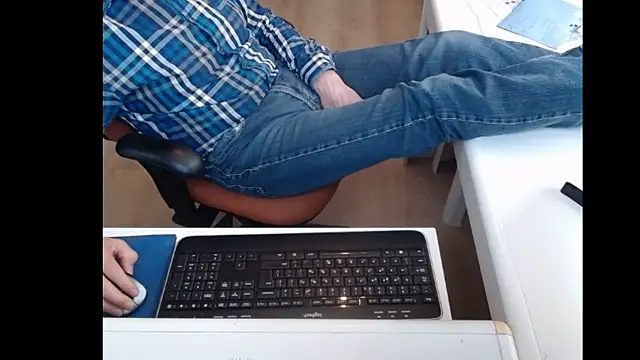 Snapshot of dutchpornking chatting on March 8, 2025, 3:02 pm dutchpornking online show from March 8, 2025, 3:02 pm