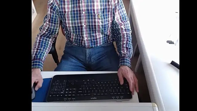 Snapshot of dutchpornking chatting on February 27, 2025, 7:51 am dutchpornking online show from February 27, 2025, 7:51 am