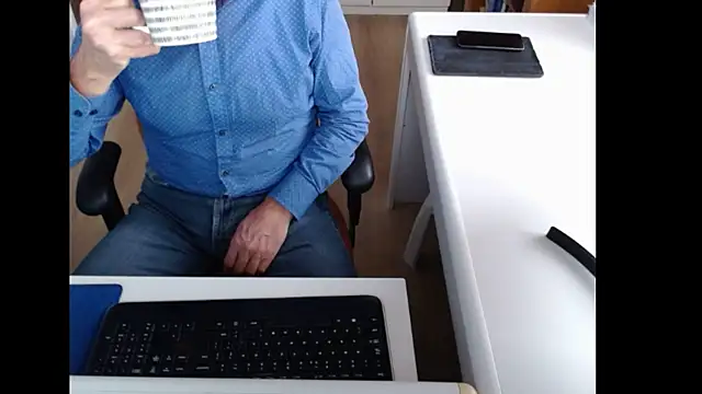 dutchpornking online show from October 11, 2025, 7:20 am