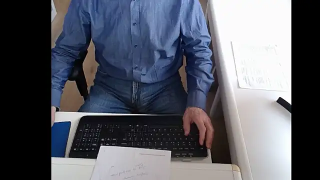 Snapshot of dutchpornking chatting on March 21, 2025, 7:55 am dutchpornking online show from March 21, 2025, 7:55 am