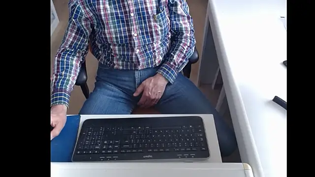Snapshot of dutchpornking chatting on February 26, 2025, 3:10 pm dutchpornking online show from February 26, 2025, 3:10 pm