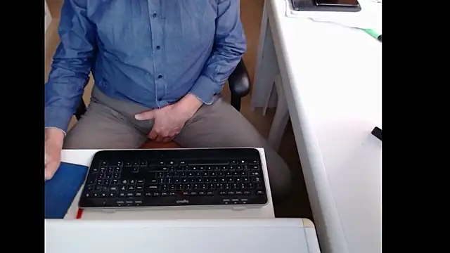 Snapshot of dutchpornking chatting on February 18, 2026, 3:19 pm dutchpornking online show from February 18, 2026, 3:19 pm