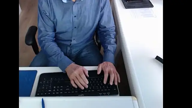 dutchpornking online show from October 16, 2025, 6:43 am