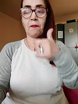 Snapshot of Chriss_Tinaa chatting on March 19, 2025, 5:08 am Chriss Tinaa online show from March 19, 2025, 5:08 am