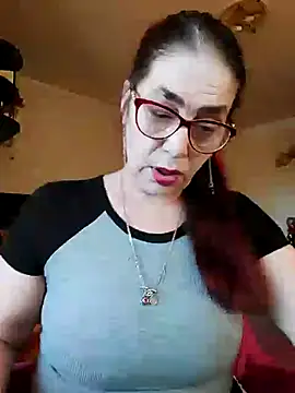 Snapshot of Chriss_Tinaa chatting on March 6, 2025, 6:08 am Chriss Tinaa online show from March 6, 2025, 6:08 am