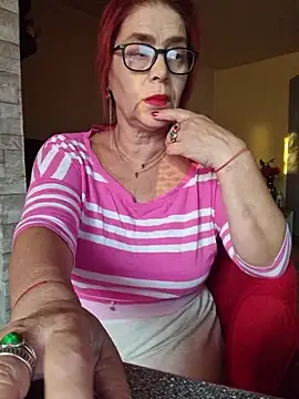Snapshot of Chriss_Tinaa chatting on July 15, 2026, 3:24 am Chriss Tinaa online show from July 15, 2026, 3:24 am
