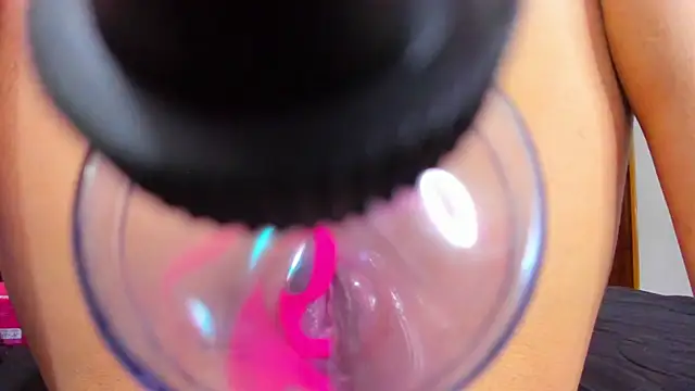 iamvicky 4 online show from October 4, 2025, 4:03 am