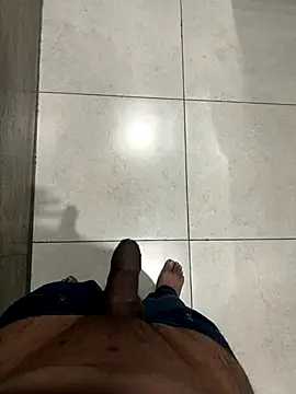 Snapshot of luciferdxm5 chatting on December 3, 2025, 8:08 pm luciferdxm5 online show from December 3, 2025, 8:08 pm