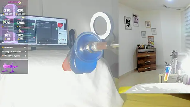 sofi velez online show from November 4, 2025, 5:39 pm