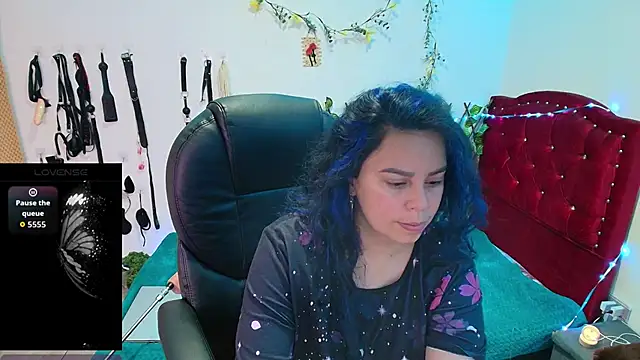 elektra 32 online show from November 25, 2025, 12:27 pm