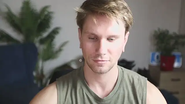 Snapshot of kevin-park chatting on December 1, 2025, 6:42 pm kevin-park online show from December 1, 2025, 6:42 pm