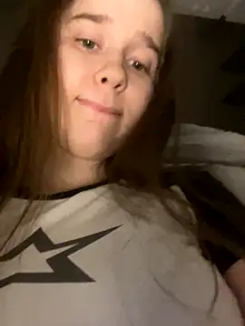 HornyGirlH online show from November 20, 2025, 11:03 pm