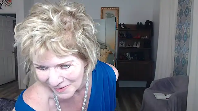 SindeeDix online show from March 5, 2026, 2:46 pm