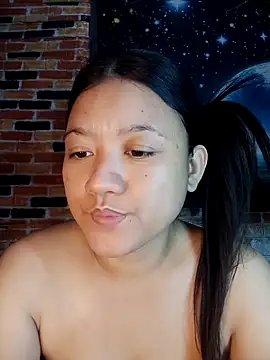 Urchanel online show from April 12, 2026, 11:30 pm