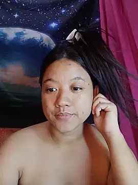 Snapshot of Urchanel chatting on July 17, 2026, 11:35 pm Urchanel online show from July 17, 2026, 11:35 pm