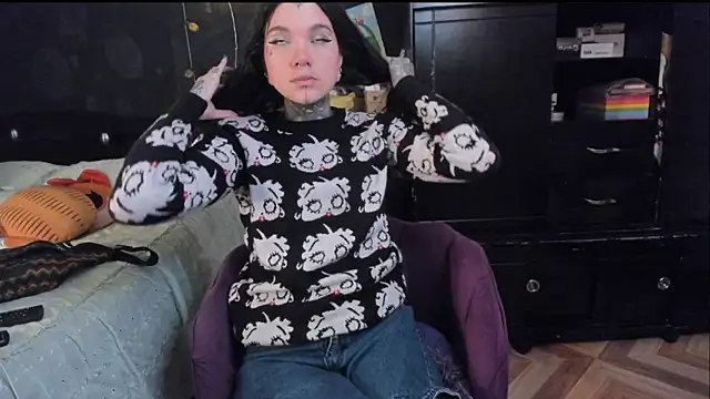 Lilmarieee online show from September 29, 2025, 9:42 pm