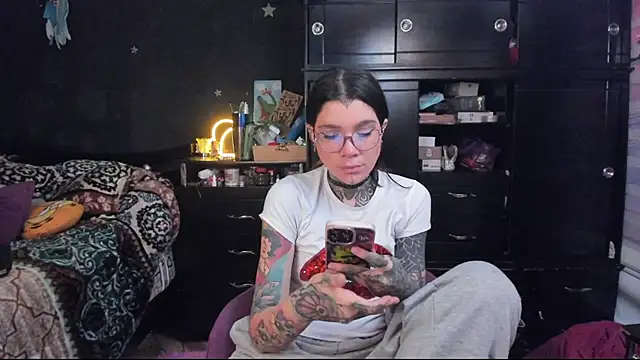 Lilmarieee online show from March 5, 2025, 10:10 pm