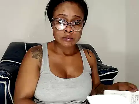 alexiaao9 online show from November 12, 2025, 4:49 am