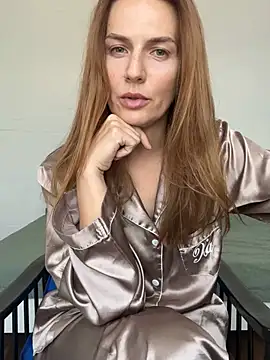 BritneyHall online show from July 29, 2026, 9:19 am
