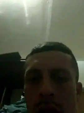 Snapshot of landy20cm chatting on December 19, 2025, 8:06 am landy20cm online show from December 19, 2025, 8:06 am