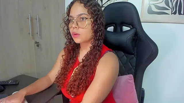 Snapshot of Ash_milk chatting on April 24, 2026, 1:35 pm Ash milk online show from April 24, 2026, 1:35 pm