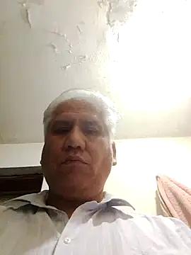 Snapshot of Momlover2022 chatting on June 24, 2026, 4:44 am Momlover2022 online show from June 24, 2026, 4:44 am