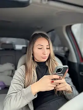 YOUR-KARINA online show from January 15, 2026, 8:29 am