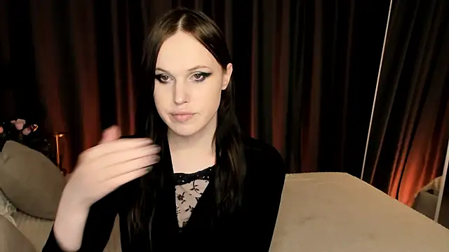 EffieMinki online show from February 19, 2026, 9:01 pm