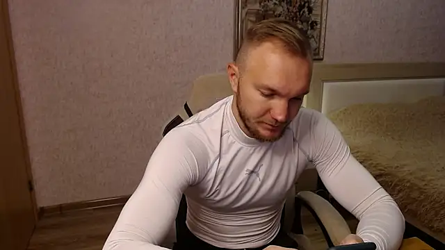 Toress1 online show from October 15, 2025, 11:40 am