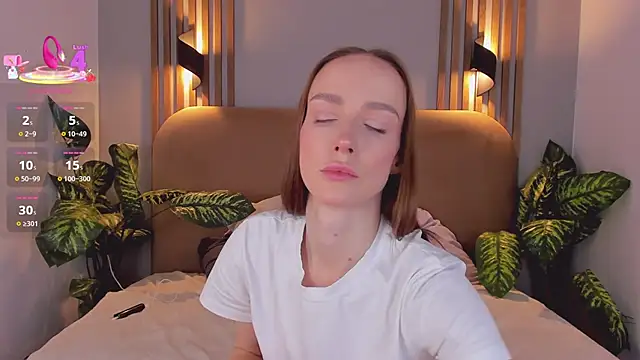 Snapshot of Kira_Quinn chatting on November 17, 2025, 7:12 am Kira Quinn online show from November 17, 2025, 7:12 am