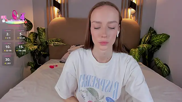 Snapshot of Kira_Quinn chatting on November 5, 2025, 6:38 am Kira Quinn online show from November 5, 2025, 6:38 am