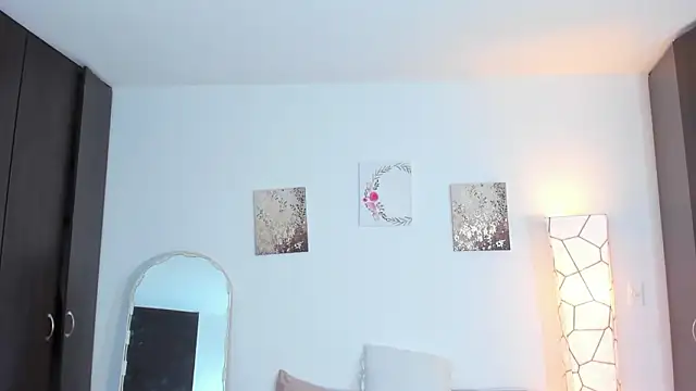 SarahCinnamon- online show from March 20, 2026, 7:15 pm