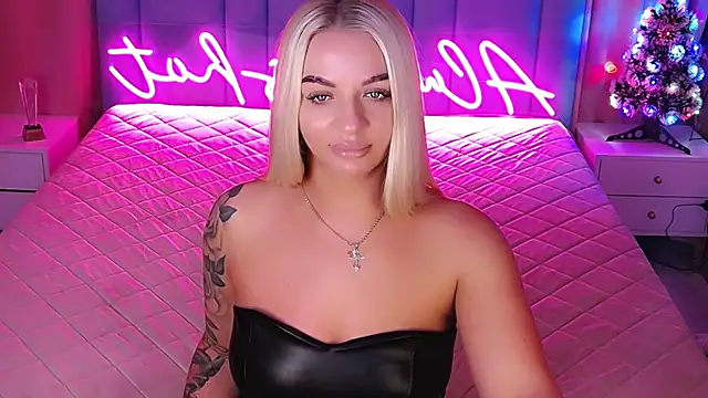 Snapshot of AllwaysHotJ chatting on January 12, 2026, 2:18 am AllwaysHotJ online show from January 12, 2026, 2:18 am