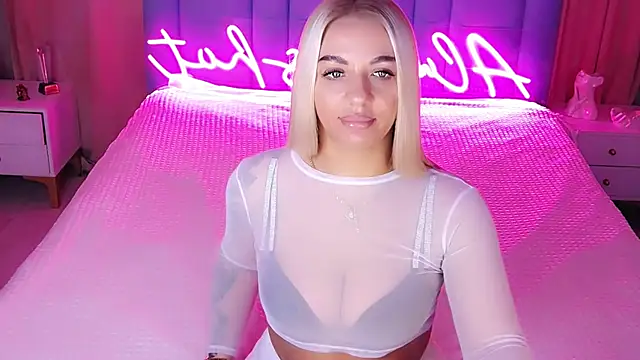 AllwaysHotJ online show from November 12, 2025, 2:37 am